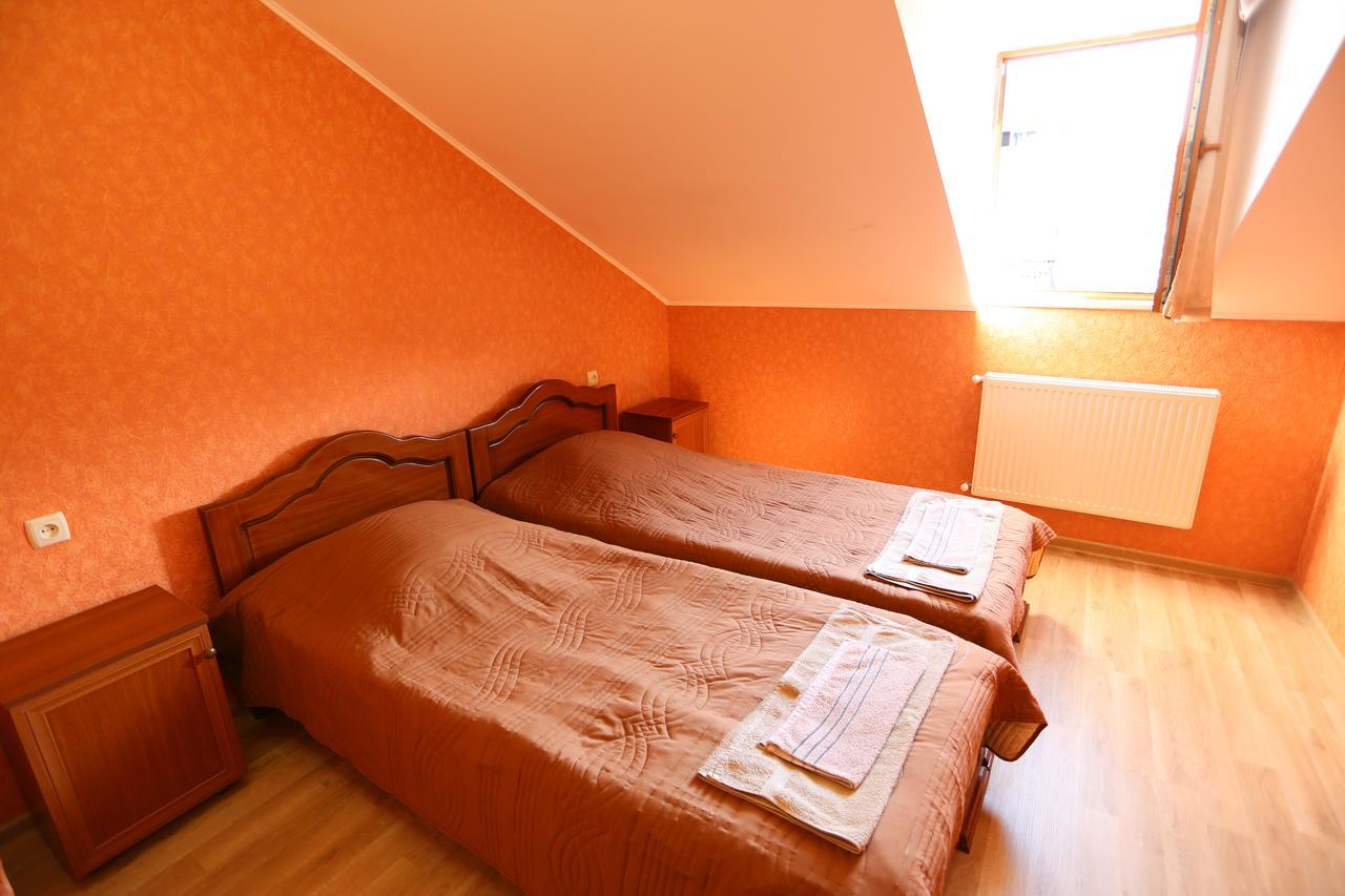 Hotel Sweet Home Telavi Exteriör bild